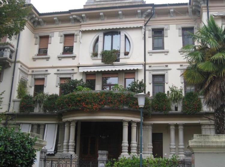 Stylish Penthouse Apartment In Venice Lido, 10 Minutes From Saint Marks Square Venezia Lido Esterno foto